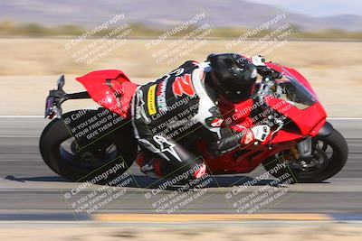 media/Jan-18-2024-Racers Edge (Thu) [[008952c709]]/B Group/Session 2 (Turn 15 Inside)/